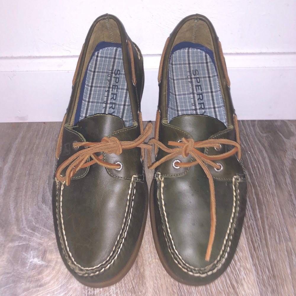 Men’s Sperry boat shoes